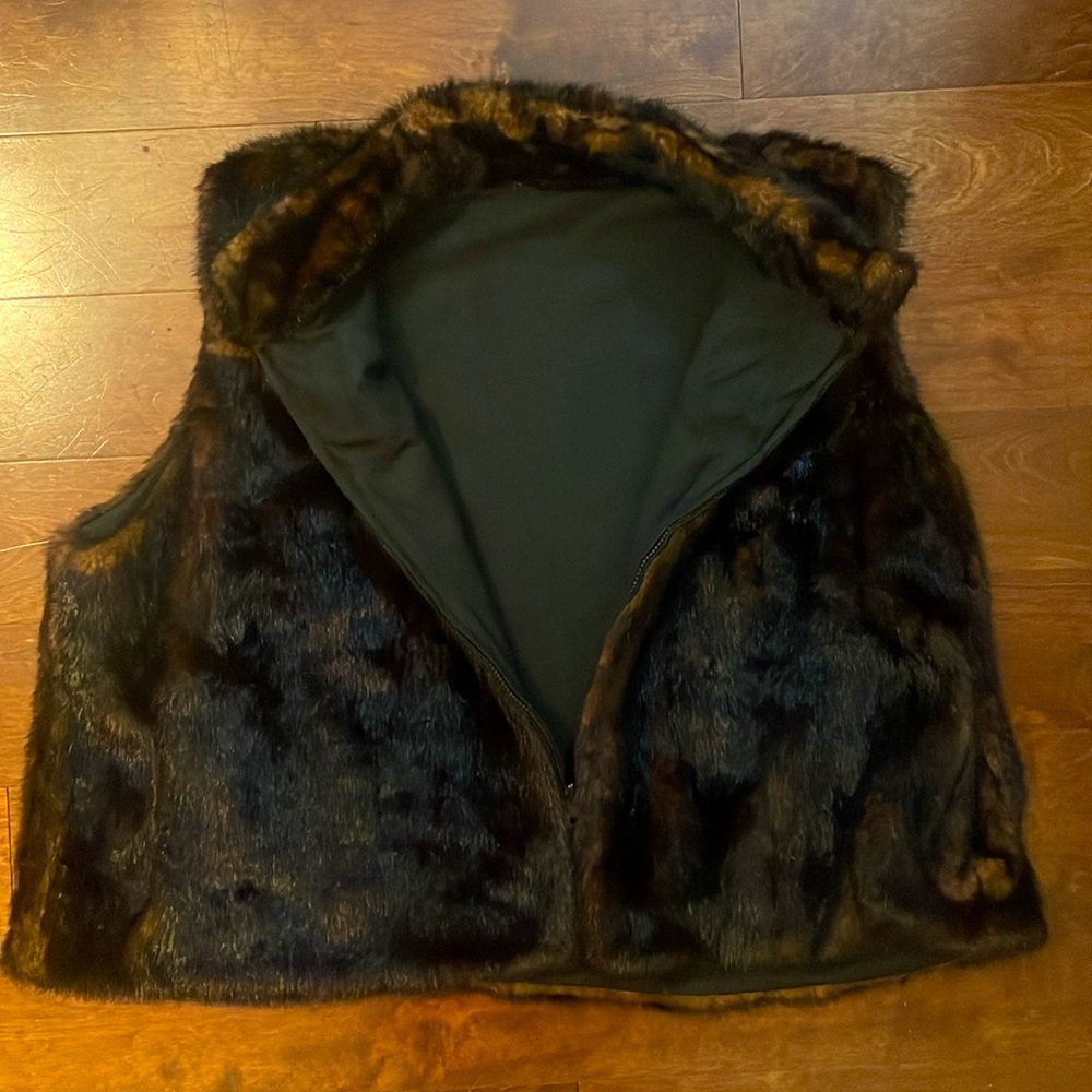 Faux brown vest XL
